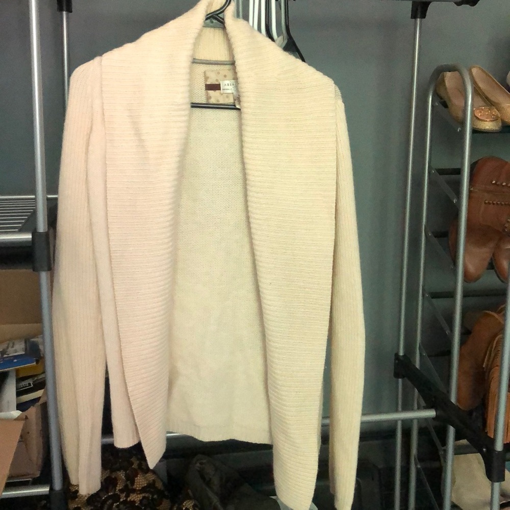 Abercrombie and Fitch ivory sweater
